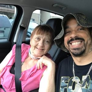 Meet your Posher, Connie